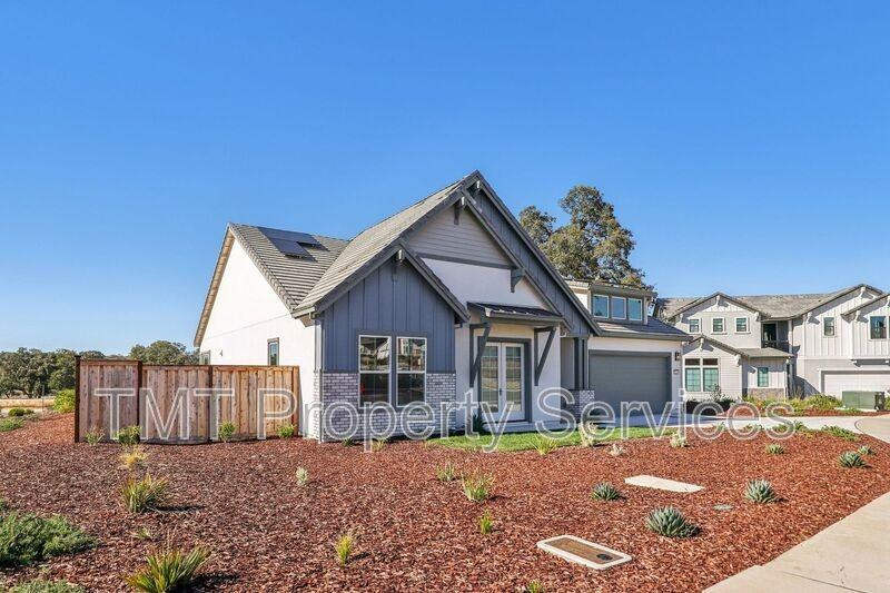 1007 Bridger Dr - Photo 3 of 50