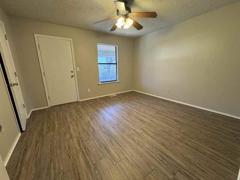 N Betty Jo Dr - Photo 7 of 10