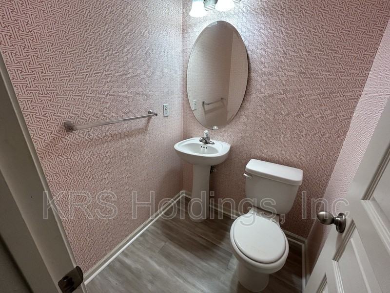 5210 Moreland St - Photo 5 of 11