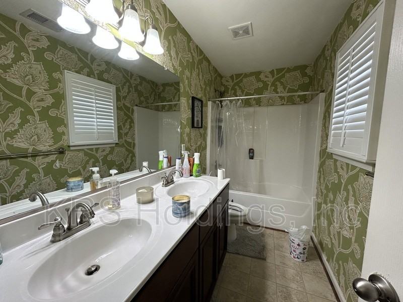 5210 Moreland St - Photo 7 of 11