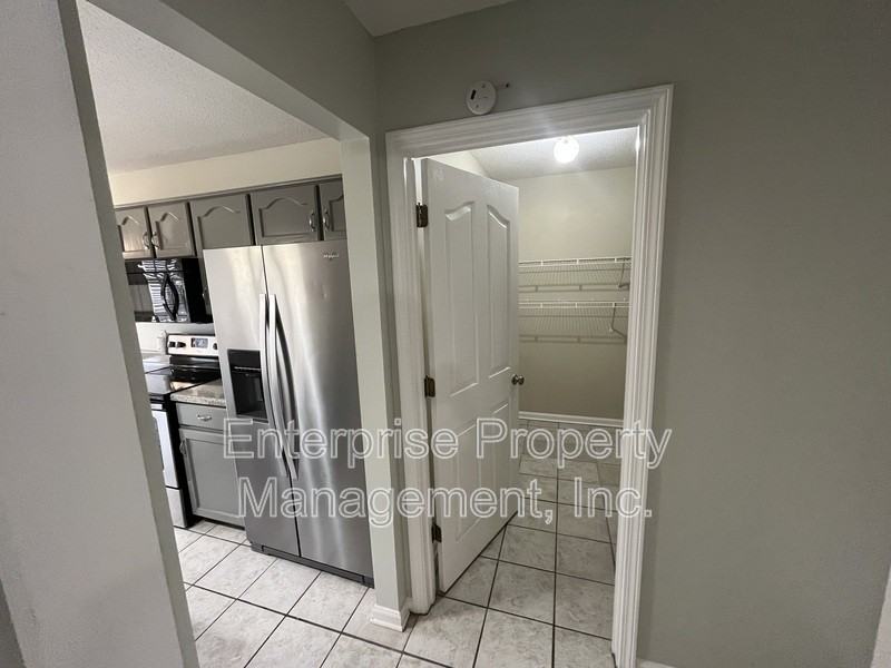 158 Doris Meadow Cove - Photo 7 of 24