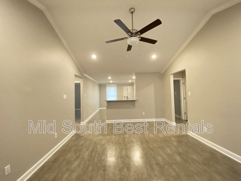 205 Magnolia Court - Photo 4 of 16