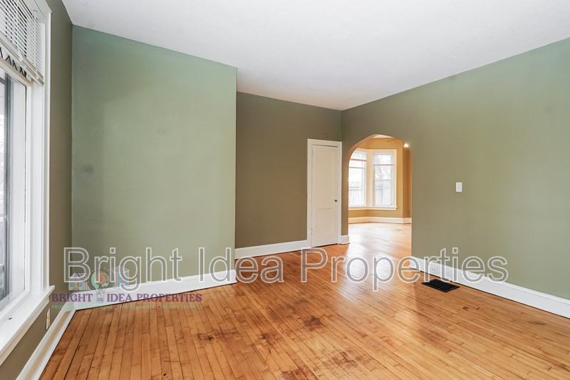 3322 Clinton Avenue South