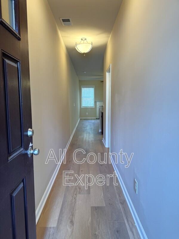 187 Townview Dr - Photo 2 of 21