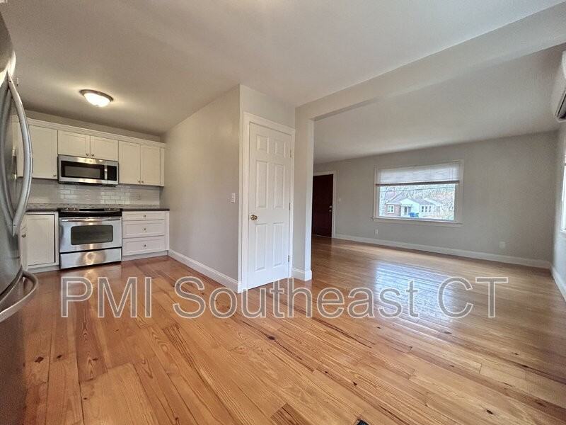 44 Lathrop Road - Photo 3 of 16