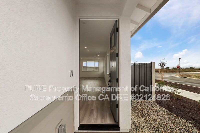 104 Annotto St - Photo 7 of 42