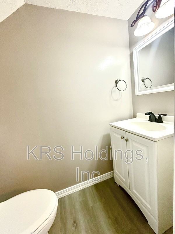 167 Cape Charles Sq - Photo 3 of 8