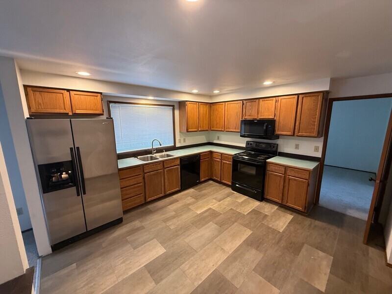 11110 55th Ave W - Photo 7 of 13