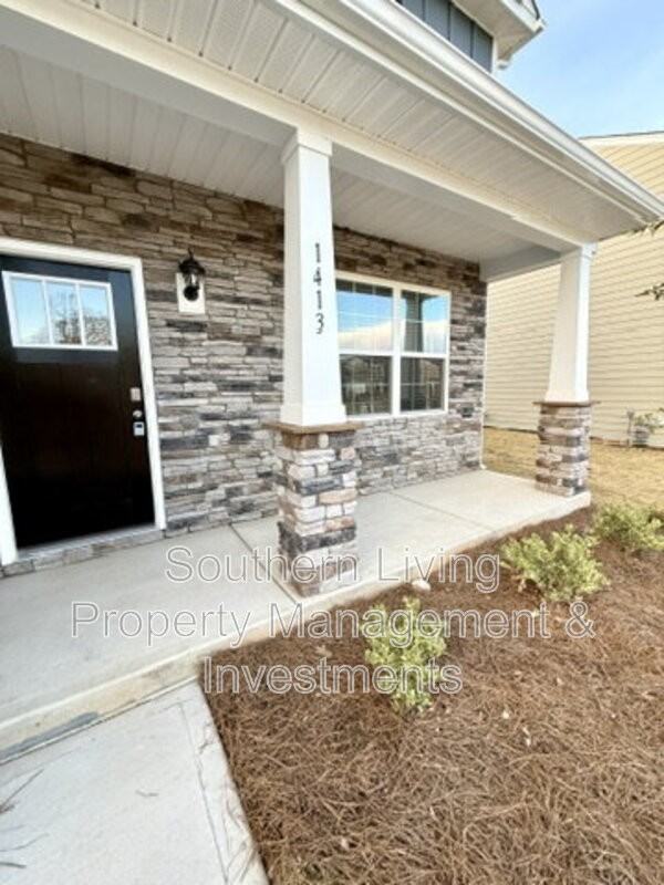 1413 Secrest Commons Dr - Photo 2 of 37