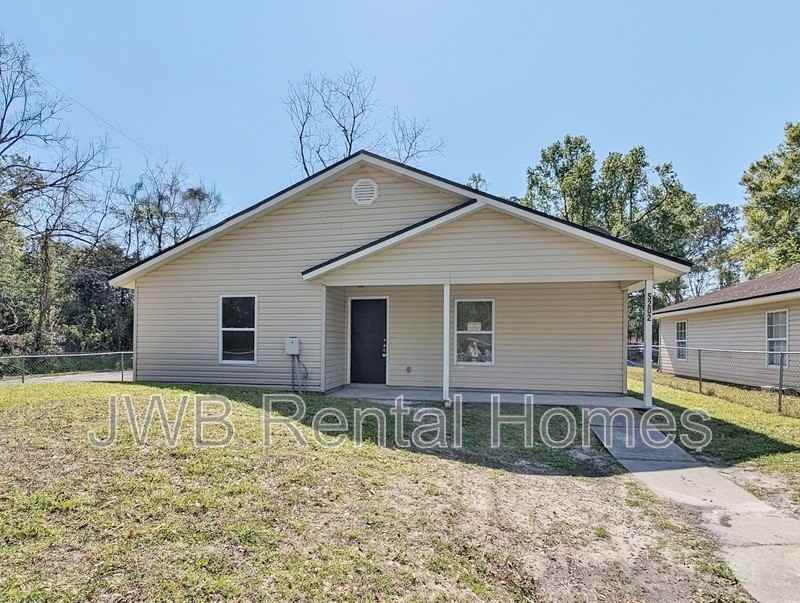 5202 Potomac Ave - Photo 2 of 9