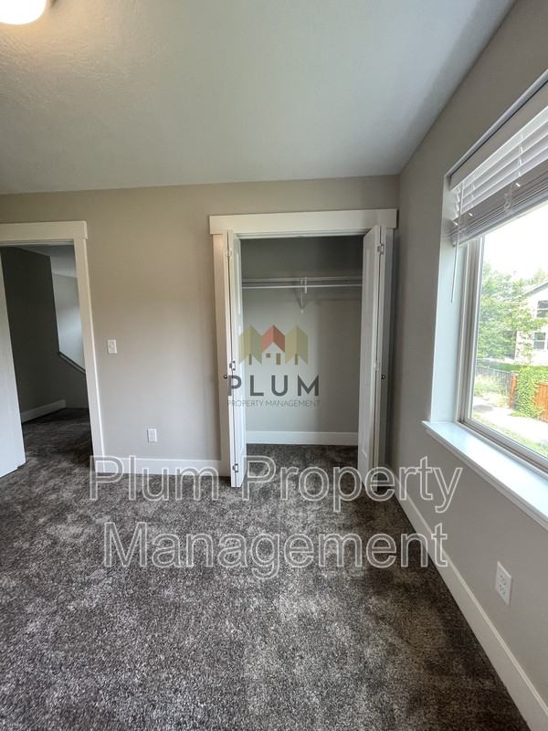 2708 Koly Ct #B - Photo 4 of 25