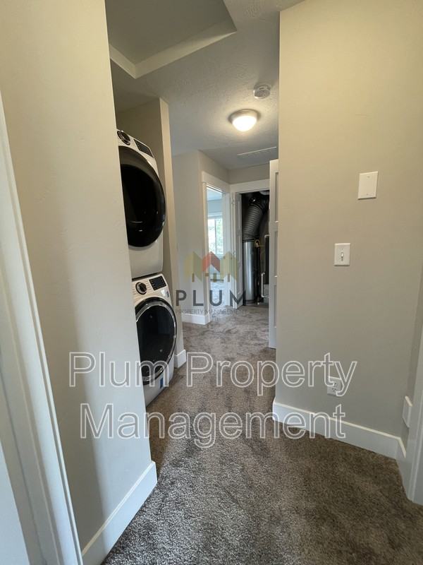2708 Koly Ct #B - Photo 6 of 25