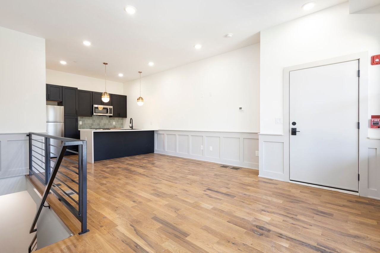 2229 N 33rd St - Photo 5 of 44