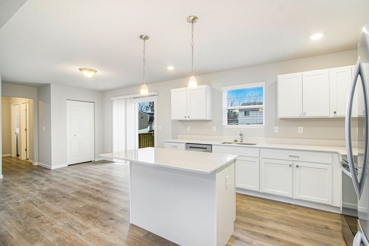 7226 Montego Bay St - Photo 3 of 25