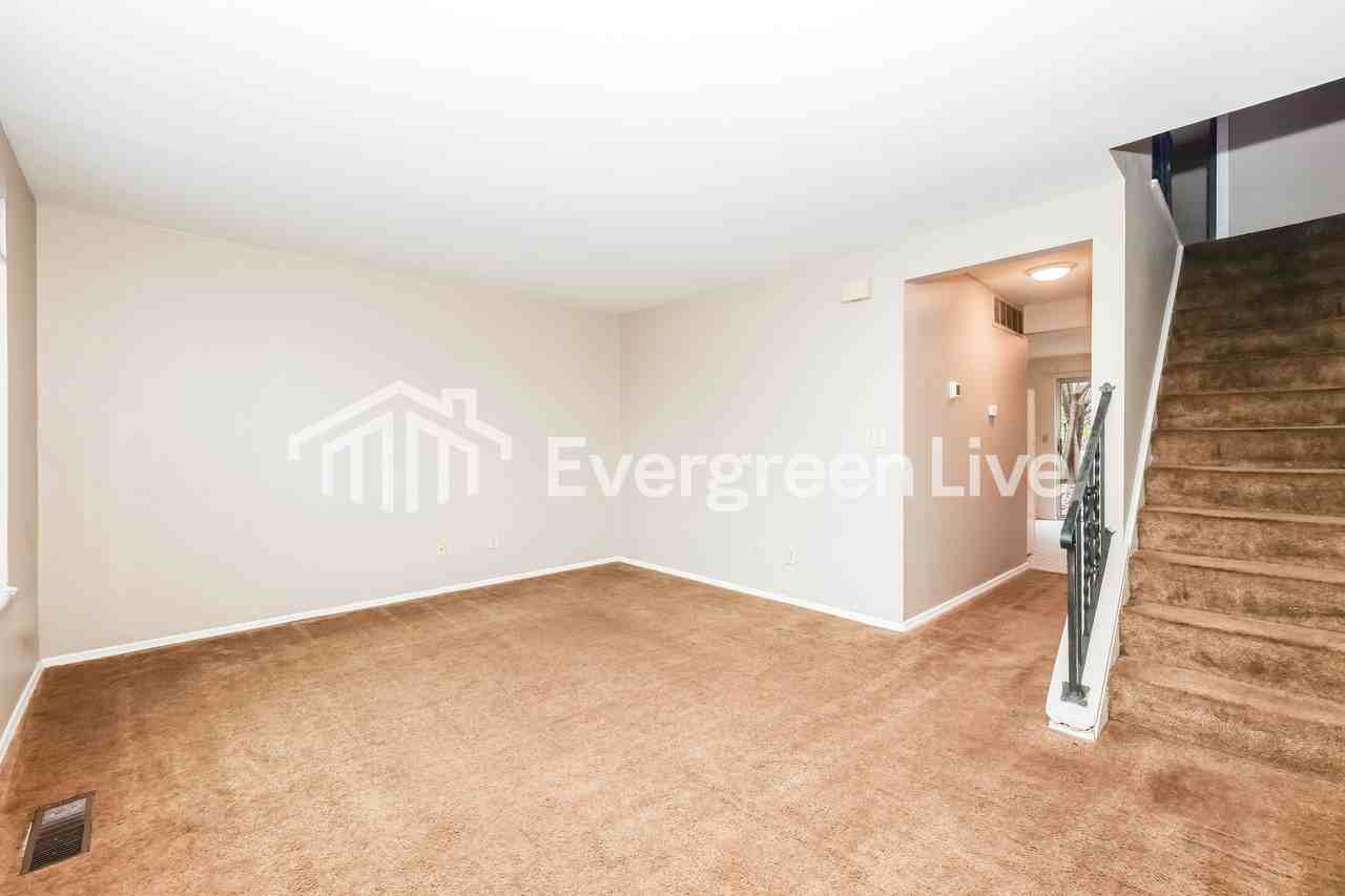 8064 Mount Everest St - Photo 6 of 16