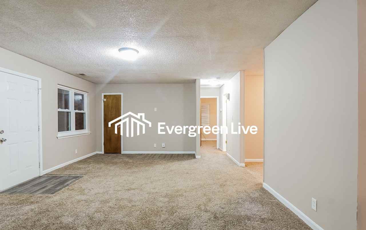 541 Westchester Dr - Photo 4 of 14