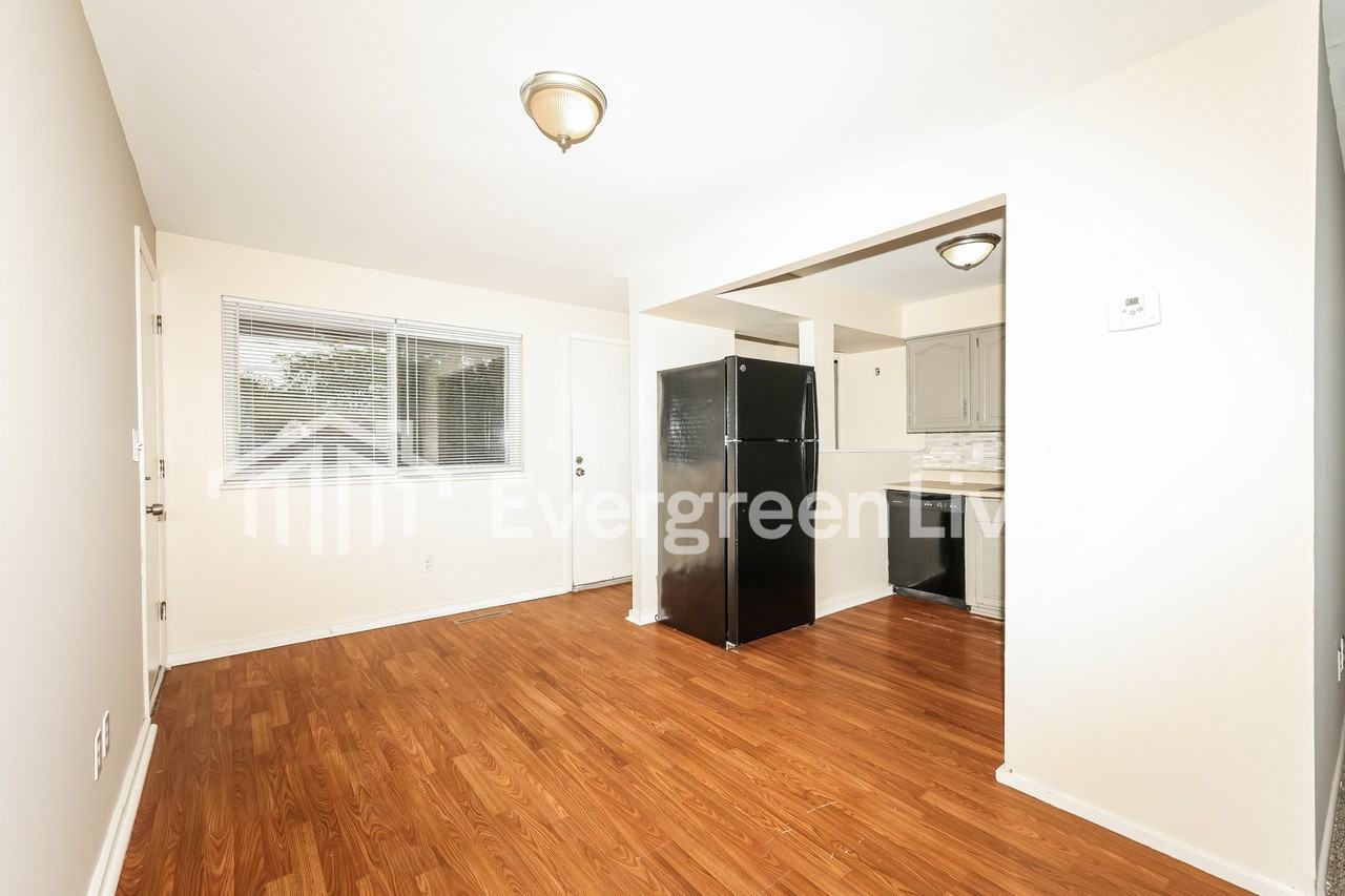 5619 Shady Oak St - Photo 6 of 16