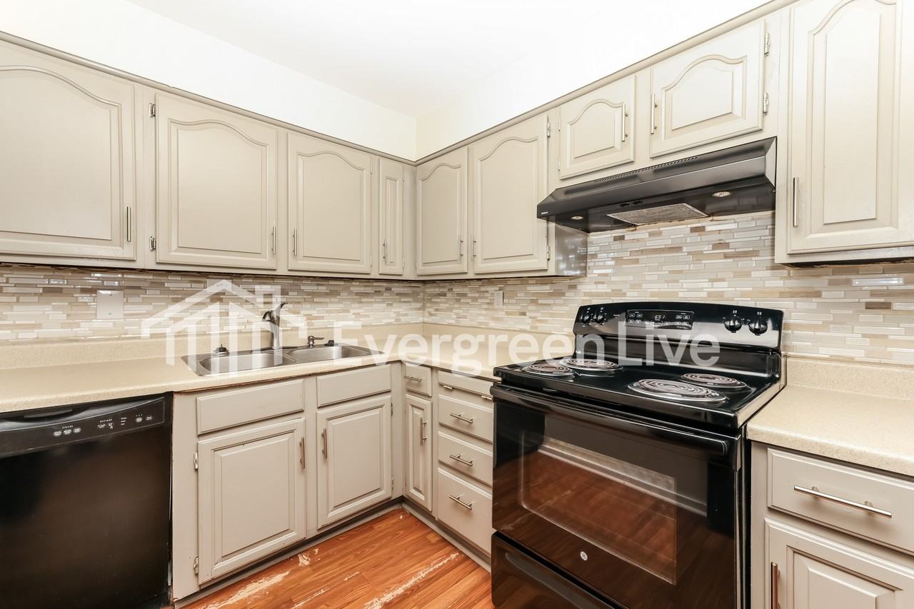 5619 Shady Oak St - Photo 7 of 16