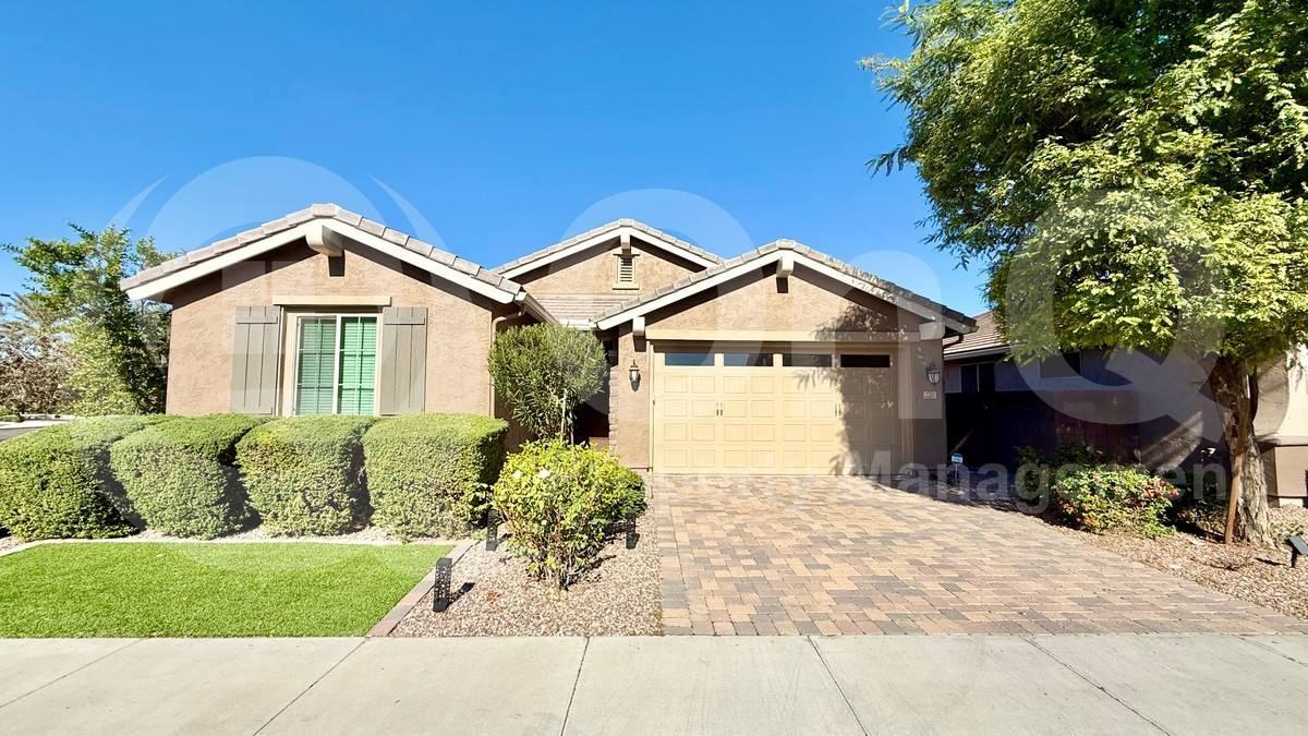 220 E Horseshoe Dr - Photo 2 of 10