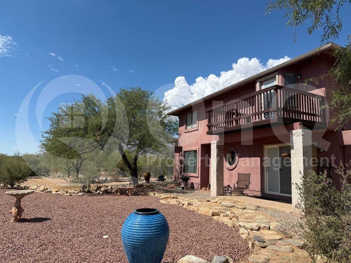 5081 N Bear Canyon Rd