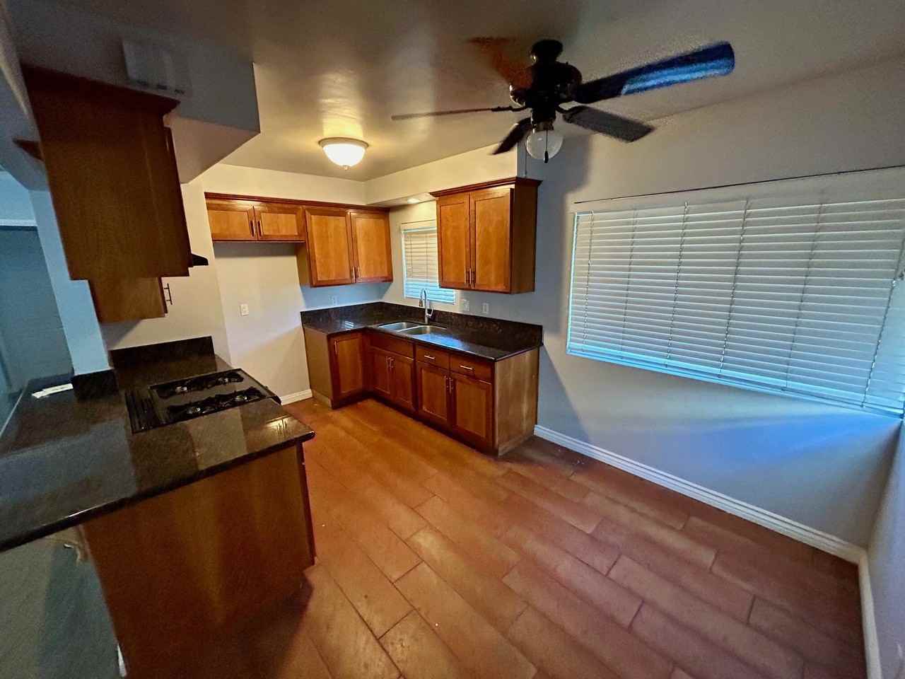 308 N. 2ND STREET (605) - Photo 3 of 8