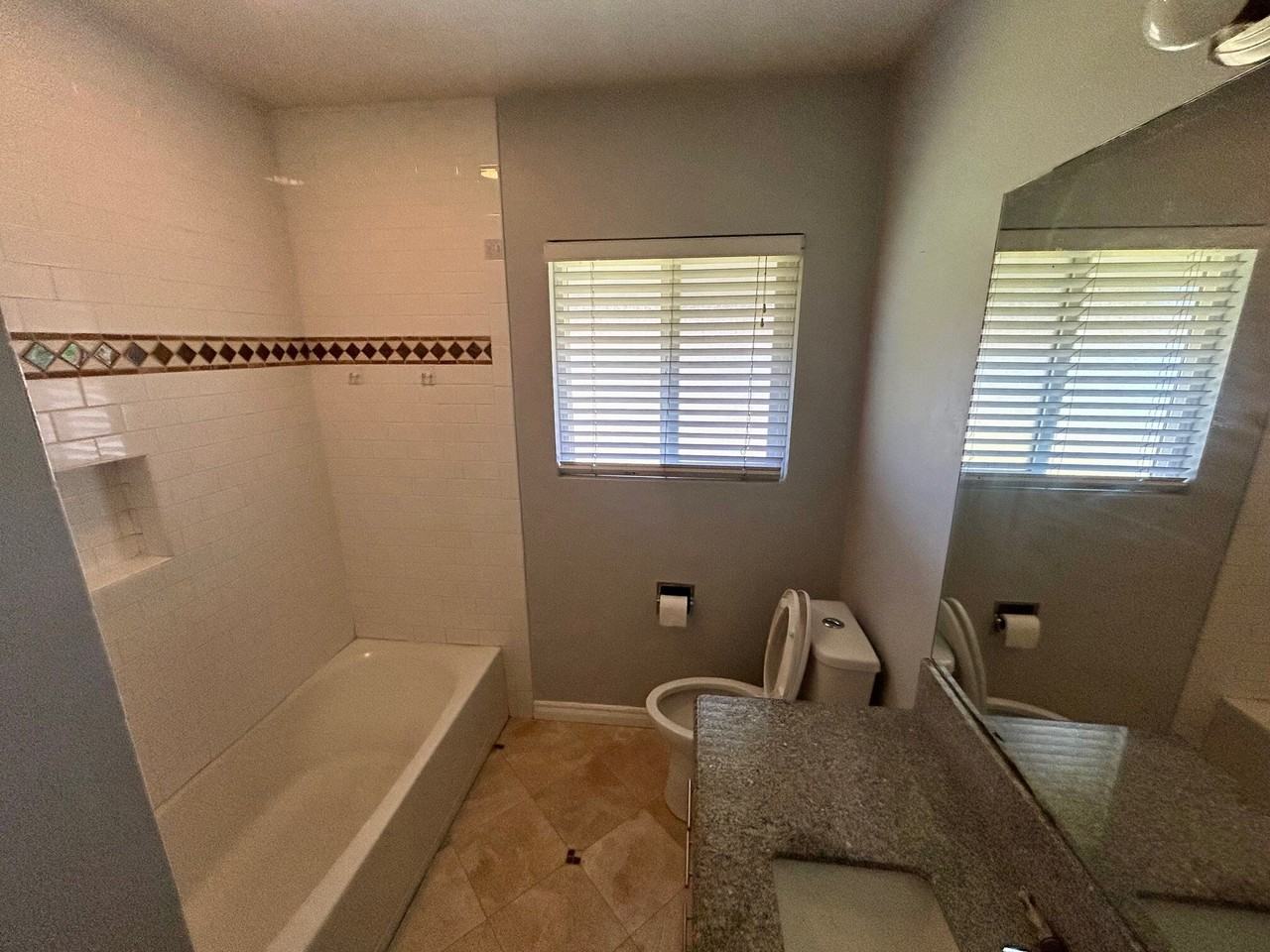 308 N. 2ND STREET (605) - Photo 5 of 8