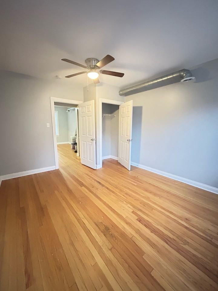 9036 South Langley Avenue / 651 E 90th St - Photo 4 of 19