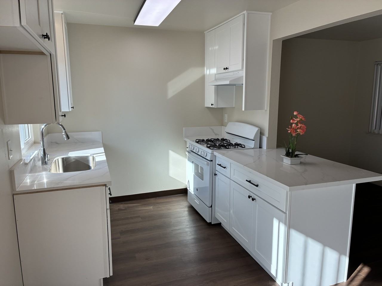 1612 W. Rumble Road - Photo 4 of 16