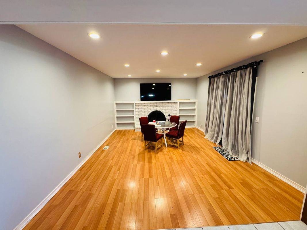 4411 Bloomfield Drive - Photo 2 of 11