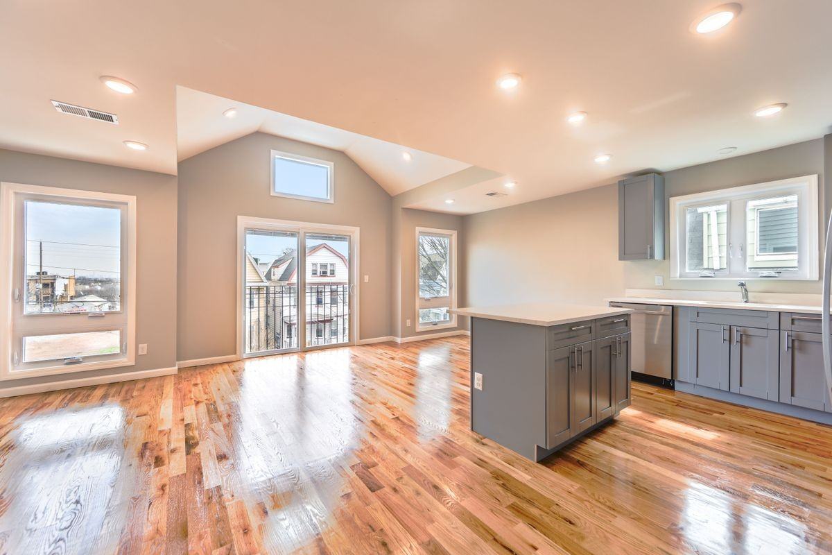 255 Chadwick Ave - Photo 2 of 25