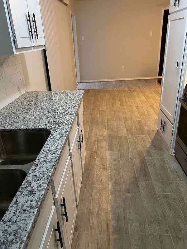 12938 S Coast Dr - Photo 6 of 7
