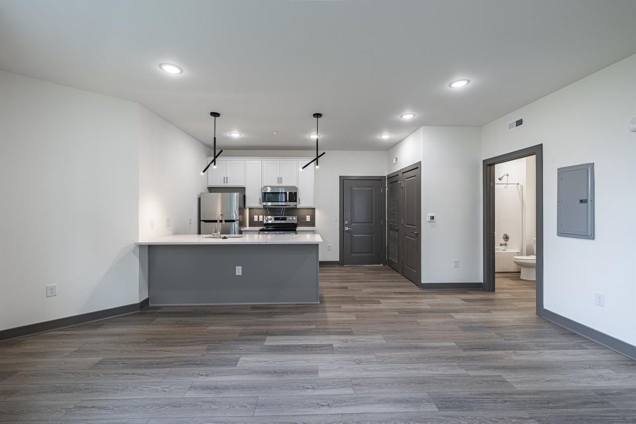 1619 North 28th Street - Photo 5 of 44