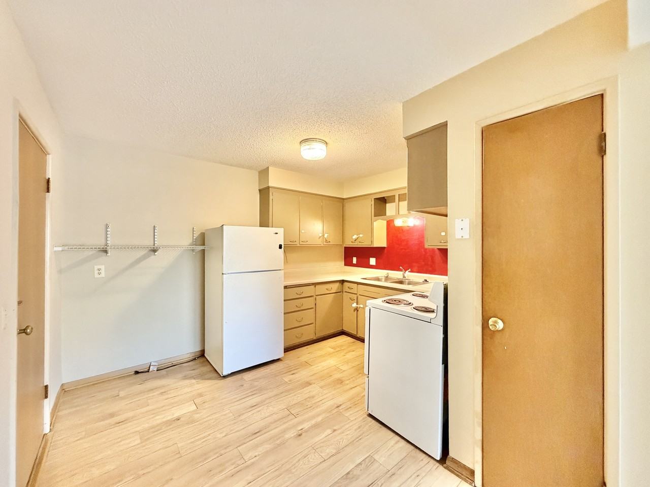 625 Vera Court - Photo 2 of 14