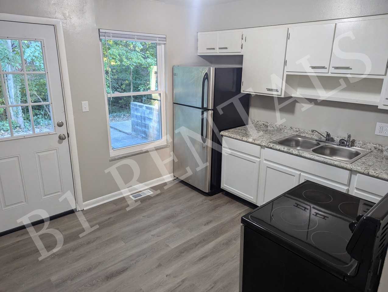 101 Davis Street - Photo 3 of 9