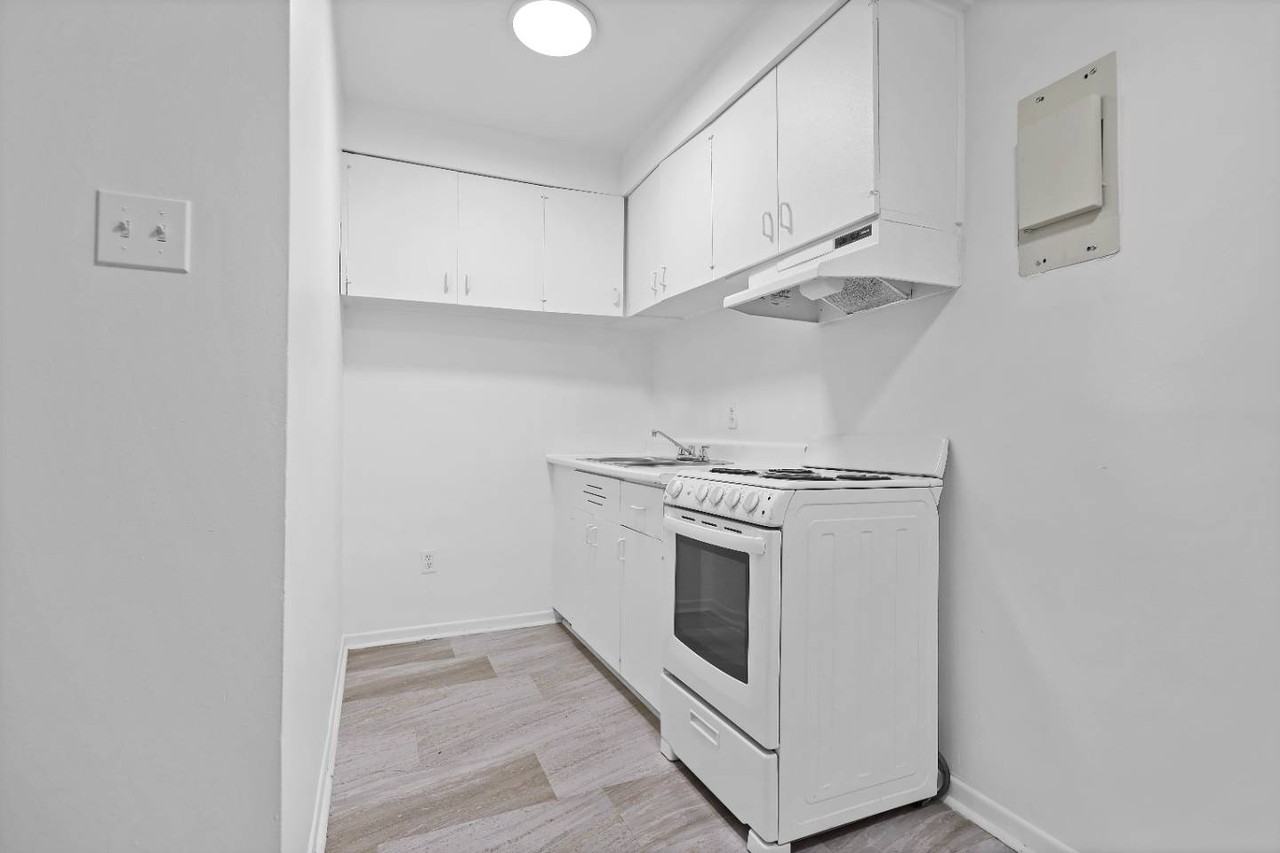 5055 Rue Michelet #201 - Photo 3 of 12