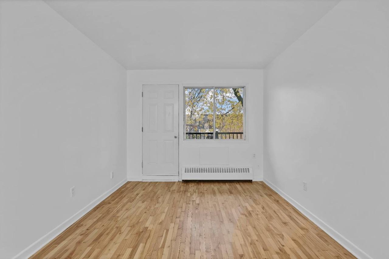 5055 Rue Michelet #201 - Photo 6 of 12