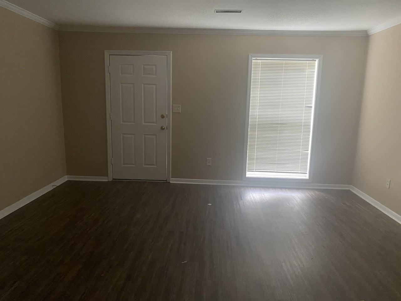 415 N Lafayette Apt 3 - Photo 2 of 9