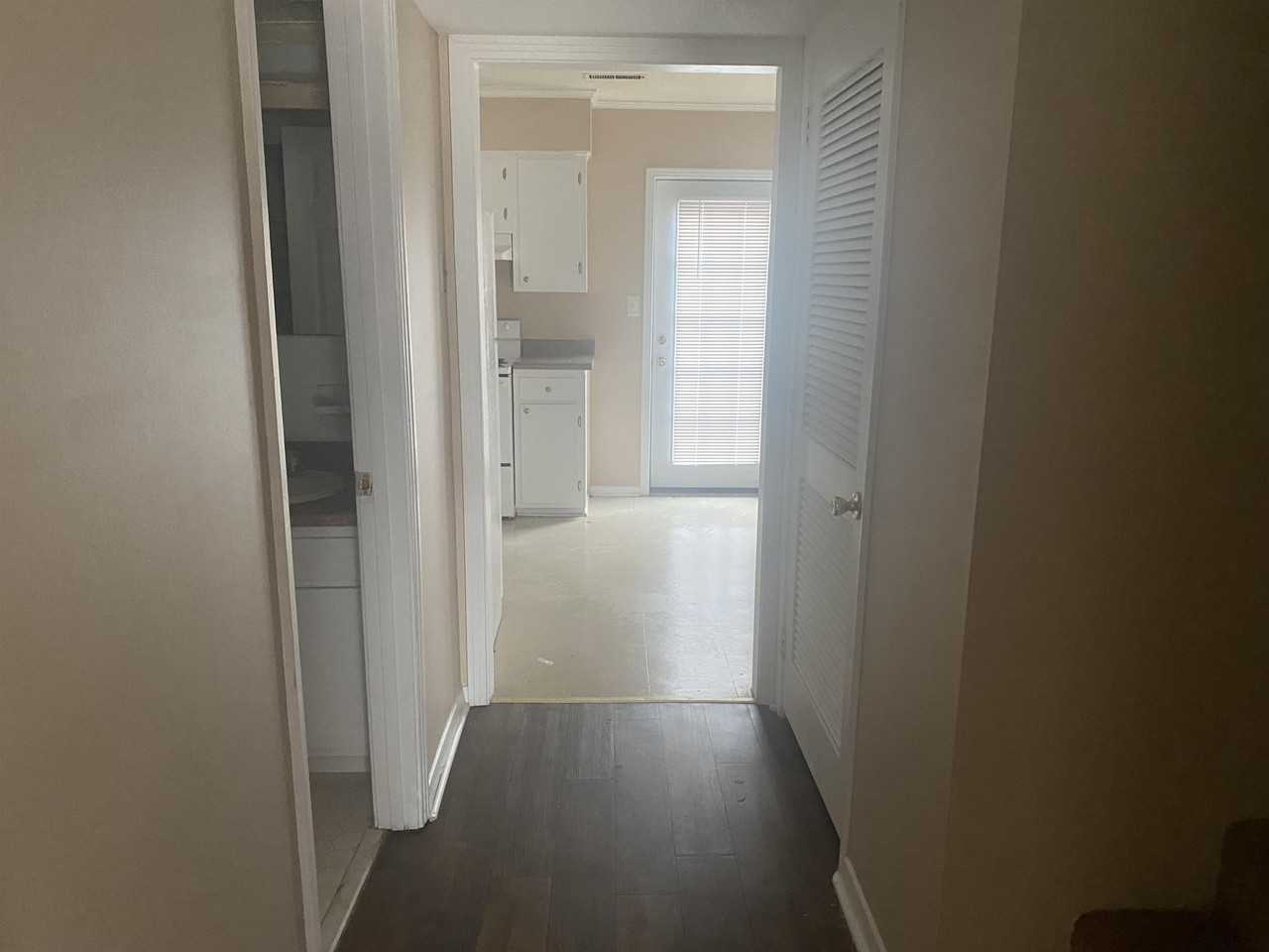 415 N Lafayette Apt 3 - Photo 3 of 9