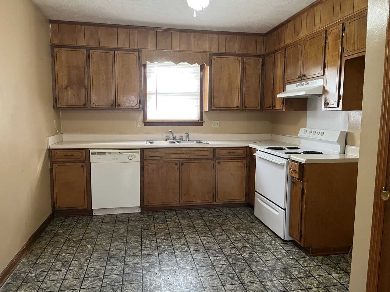 262 Easy St - Photo 3 of 8