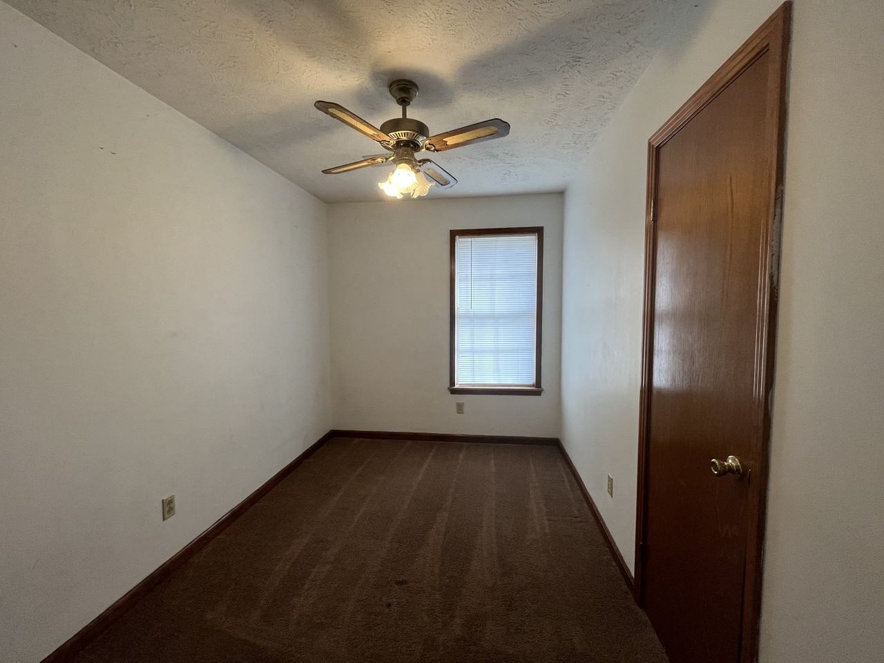 262 Easy St - Photo 4 of 8