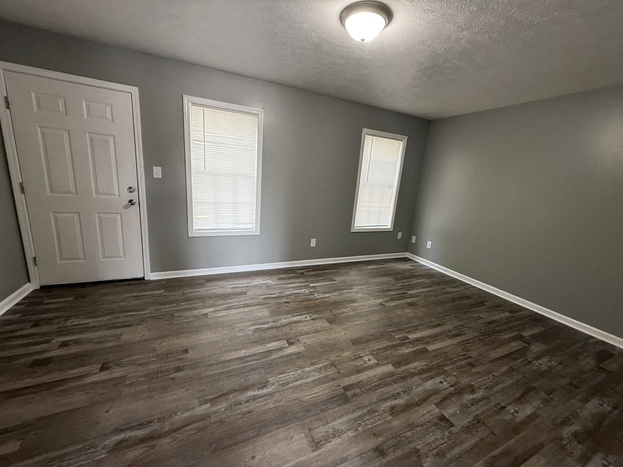 163 Thomas Street - Photo 2 of 7