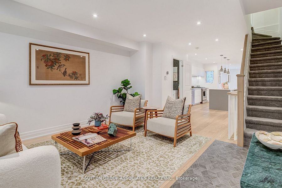 466 Montrose Avenue - Photo 5 of 43