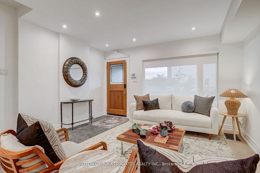 466 Montrose Avenue - Photo 4 of 43