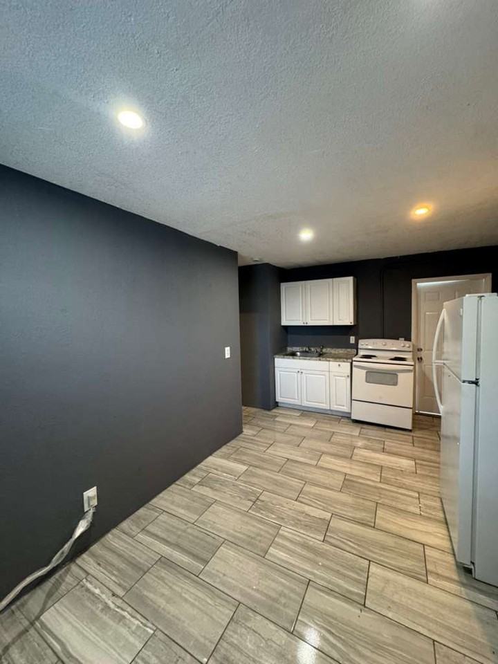 529 LUCY ST LLC - Photo 3 of 7