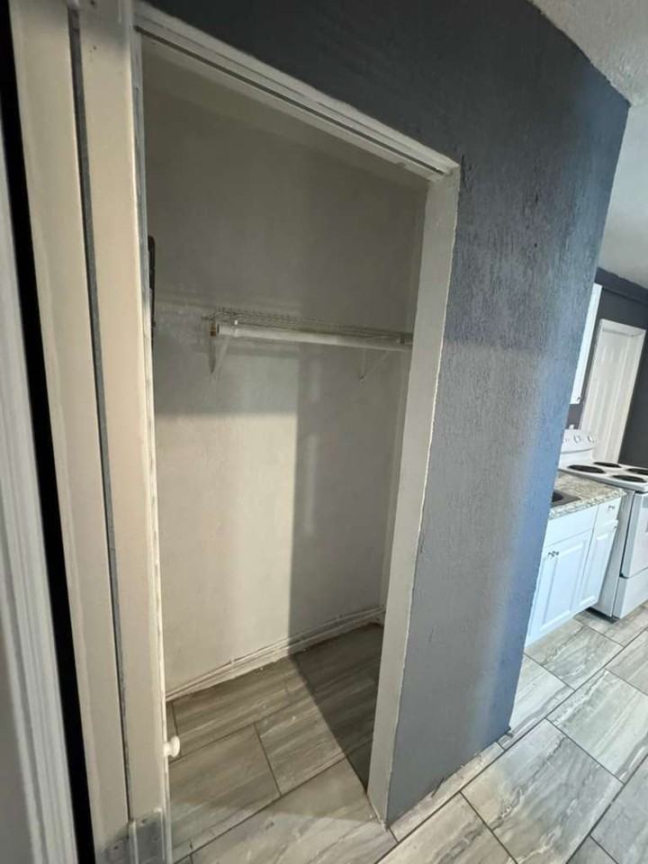 529 LUCY ST LLC - Photo 4 of 7