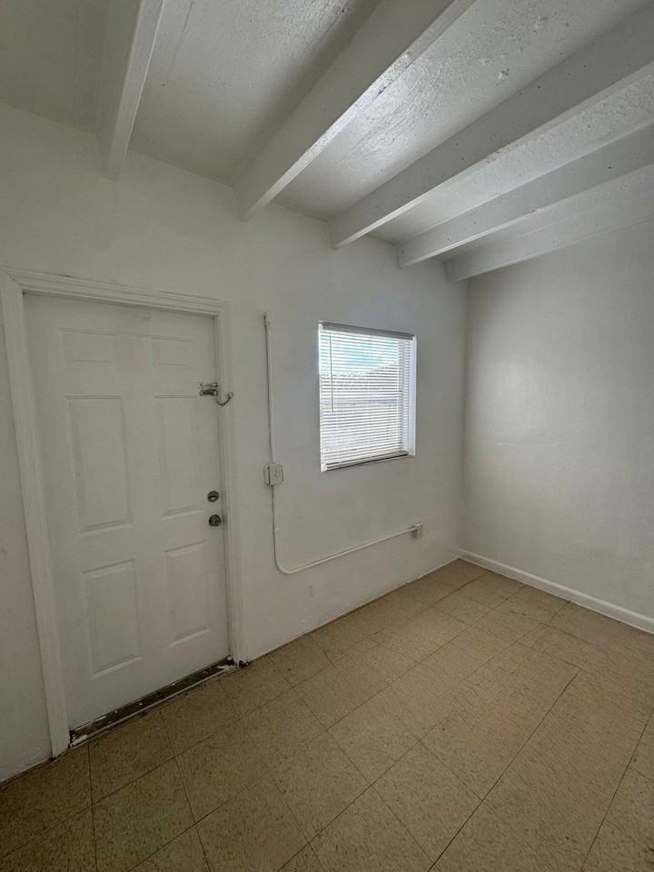 MAGIA JHONSON LLC - Photo 2 of 11