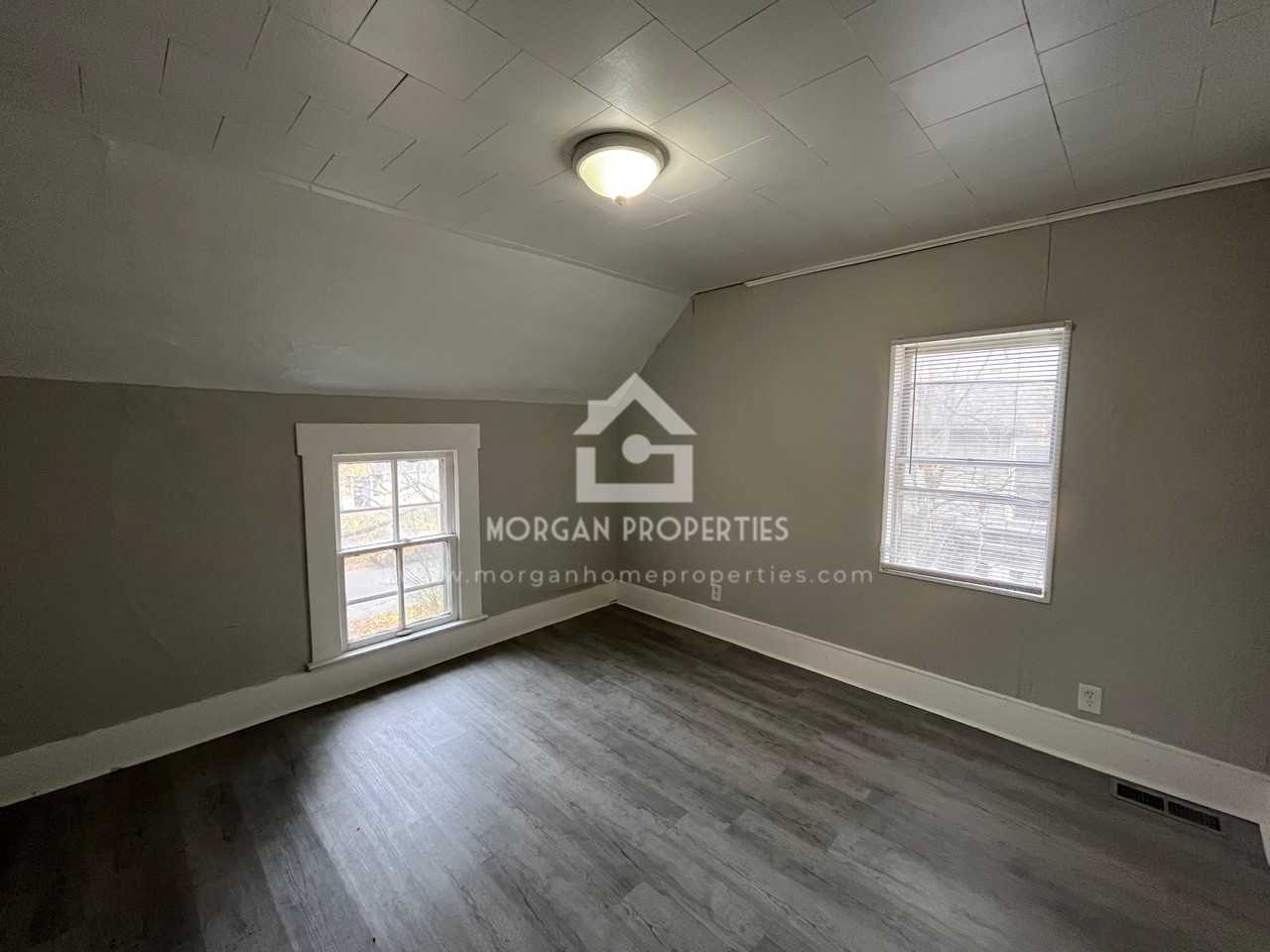 1104 Thornburg Street - Photo 6 of 7