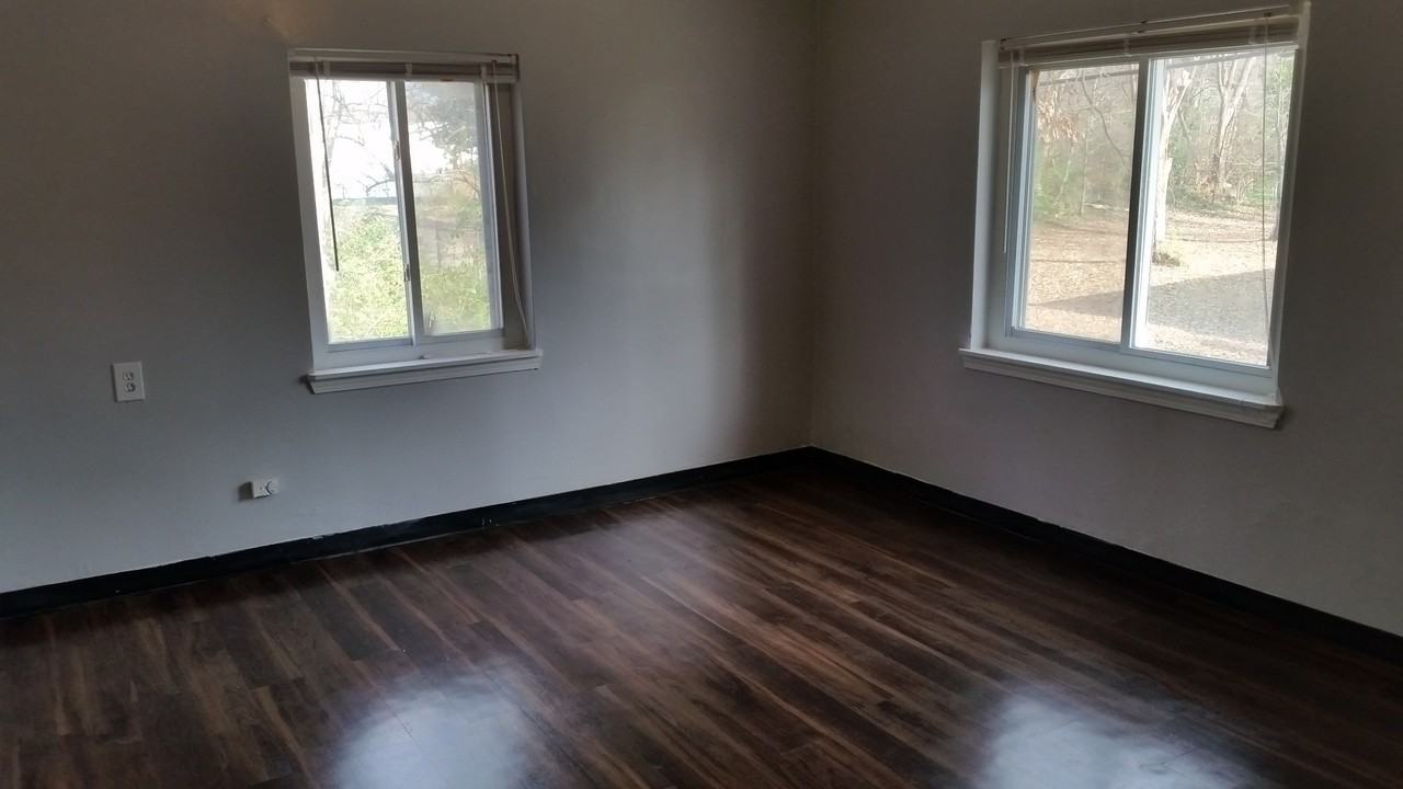 1293-1295 Marcy St SE - Photo 3 of 13