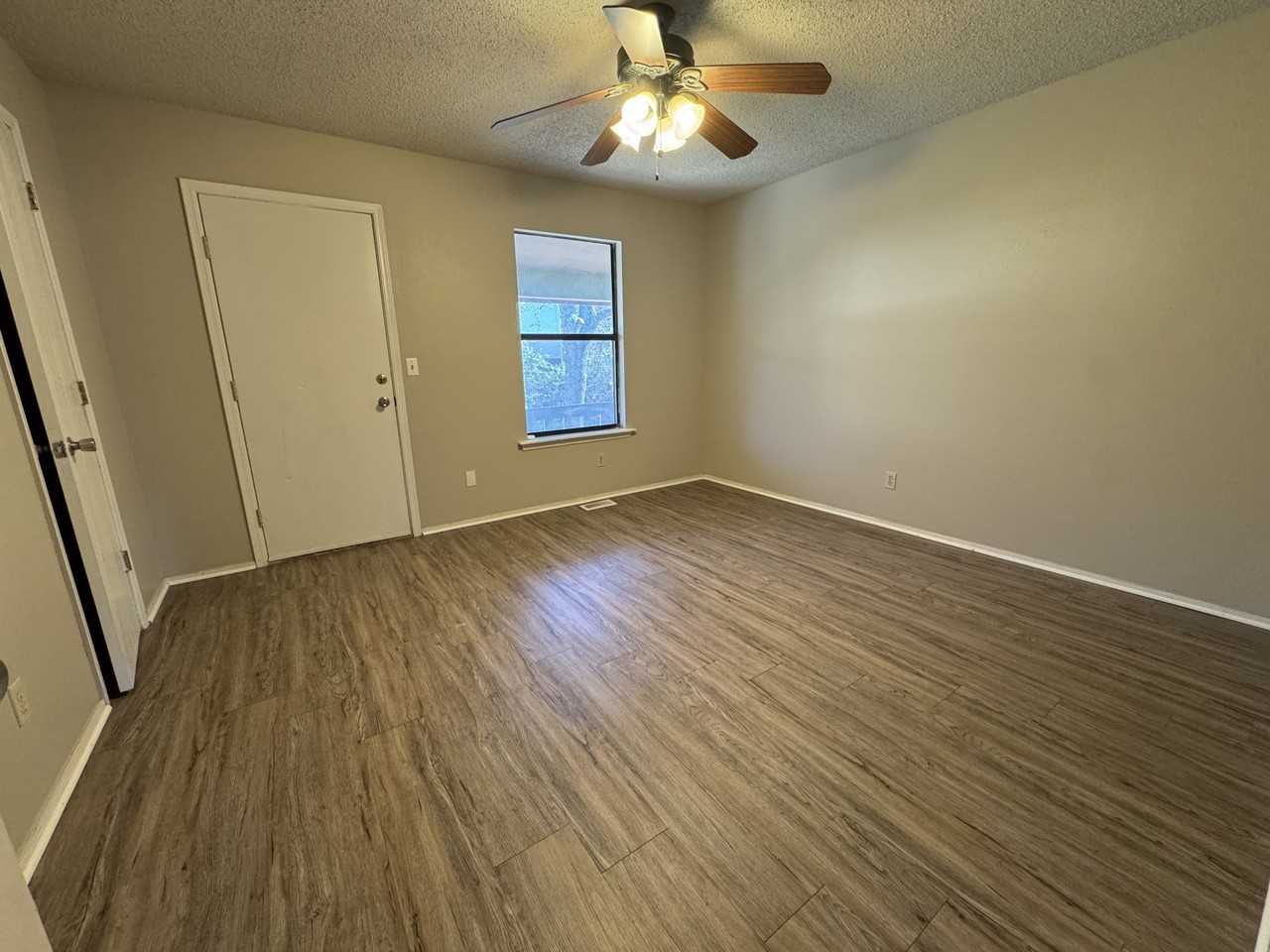 Betty Jo - Photo 7 of 10