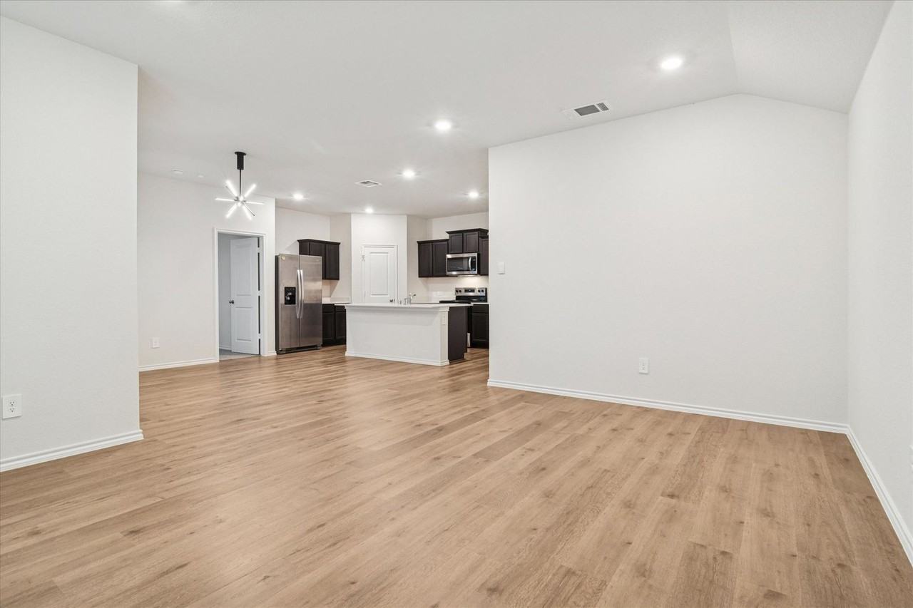 13113 Dawson Drive - Photo 5 of 17